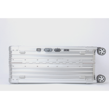 BOLLYWOOD- PROFESSIONAL ARTIST TRAVEL CASE & FREE STANDING STUDIO